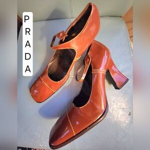 VTG 2001 PRADA Granny Runway RUST Mary Jane Square Toe Patent Leather Heels 39.5